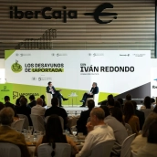 El consultor político y exdirector del Gabinete de Presidencia del Gobierno, Iván Redondo, junto a Antonio Cid de Rivera, director de La Portada de Extremadura, este miércoles en Badajoz. / Abstracto-La Portada El consultor político y exdirector del Gabinete de Presidencia del Gobierno, Iván Redondo, junto a Antonio Cid de Rivera, director de La Portada de Extremadura, este miércoles en Badajoz. / Abstracto-La Portada