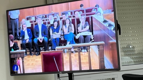 Sala de prensa de la Audiencia de Badajoz. / DA SILVA