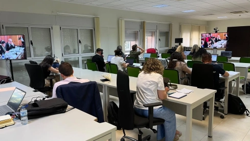 Sala de prensa de la Audiencia de Badajoz. / DA SILVA