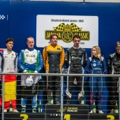 Podio de la primera carrera. / LP Podio de la primera carrera. / LP