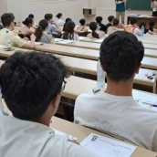 Según las referencias del curso pasado, Medicina volvió a situarse como la titulación con mayor exigencia de acceso en la UEx, con una nota de corte de 12,861 puntos. / LP
