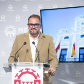 El alcalde, Antonio Rodríguez Osuna, avanzó este miércoles en rueda de prensa el reparto de los fondos para unas treinta actuaciones. / LP 