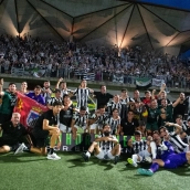 El CD  Badajoz ya es de Segunda. Celebración final del partido. / CD BADAJOZ (@javivipsd)