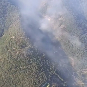 Incendio forestal declarado en la localidad cacereña de Tornavacas. / LP