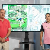El delegado de Deportes del Ayuntamiento de Mérida, Toni Marín y la atleta dos veces olímpica Cristina Cabaña. / LP