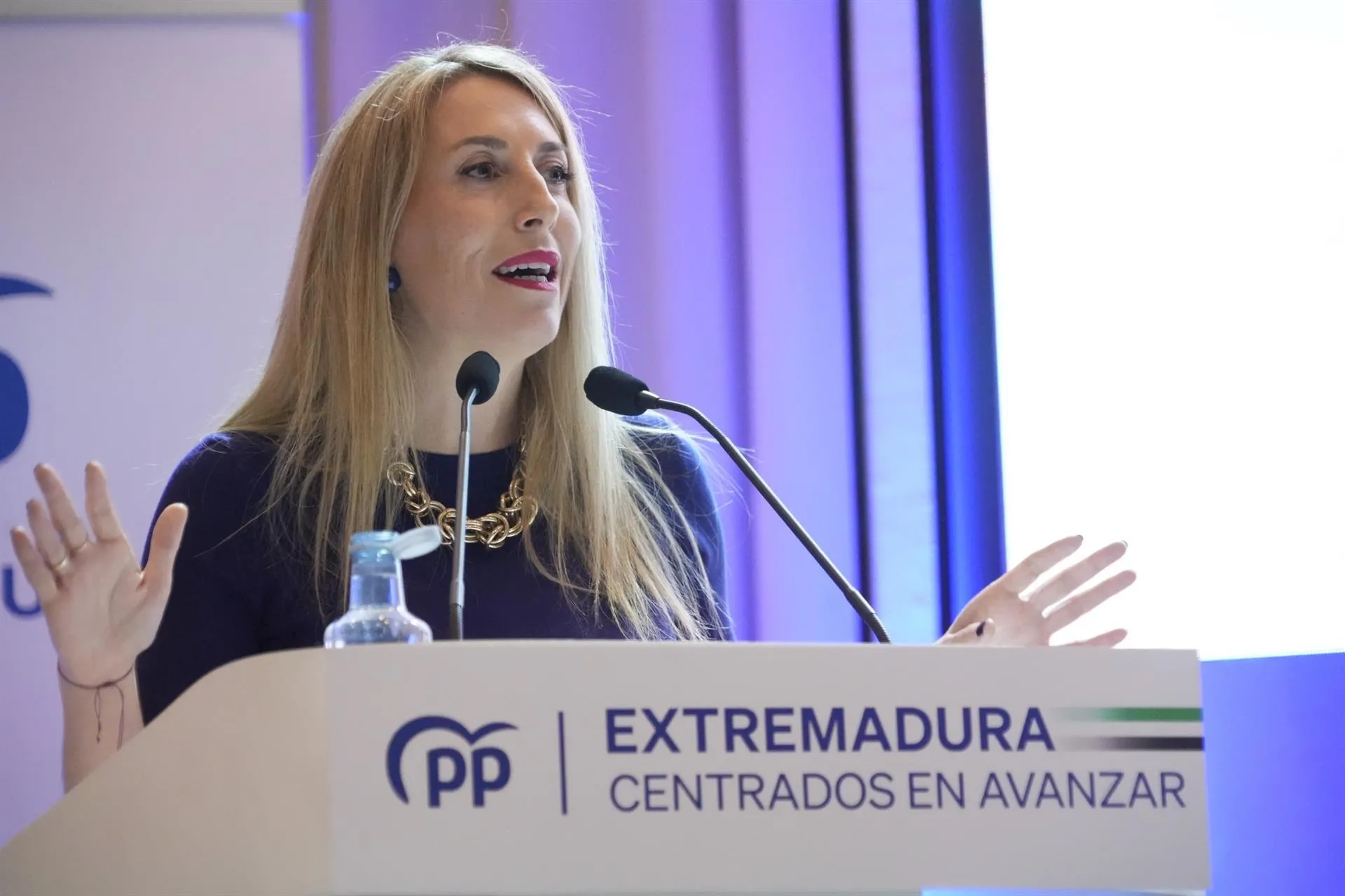 La presidenta de la Junta de Extremadura, María Guardiola. / EP