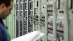 Control de una central nuclear. / LP