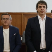 El expresidente de la Diputación de Badajoz, Miguel Ángel Gallardo y David Sánchez en el juicio de la Audiencia de Badajoz. / POOL EFE El expresidente de la Diputación de Badajoz, Miguel Ángel Gallardo y David Sánchez en el juicio de la Audiencia de Badajoz. / POOL EFE