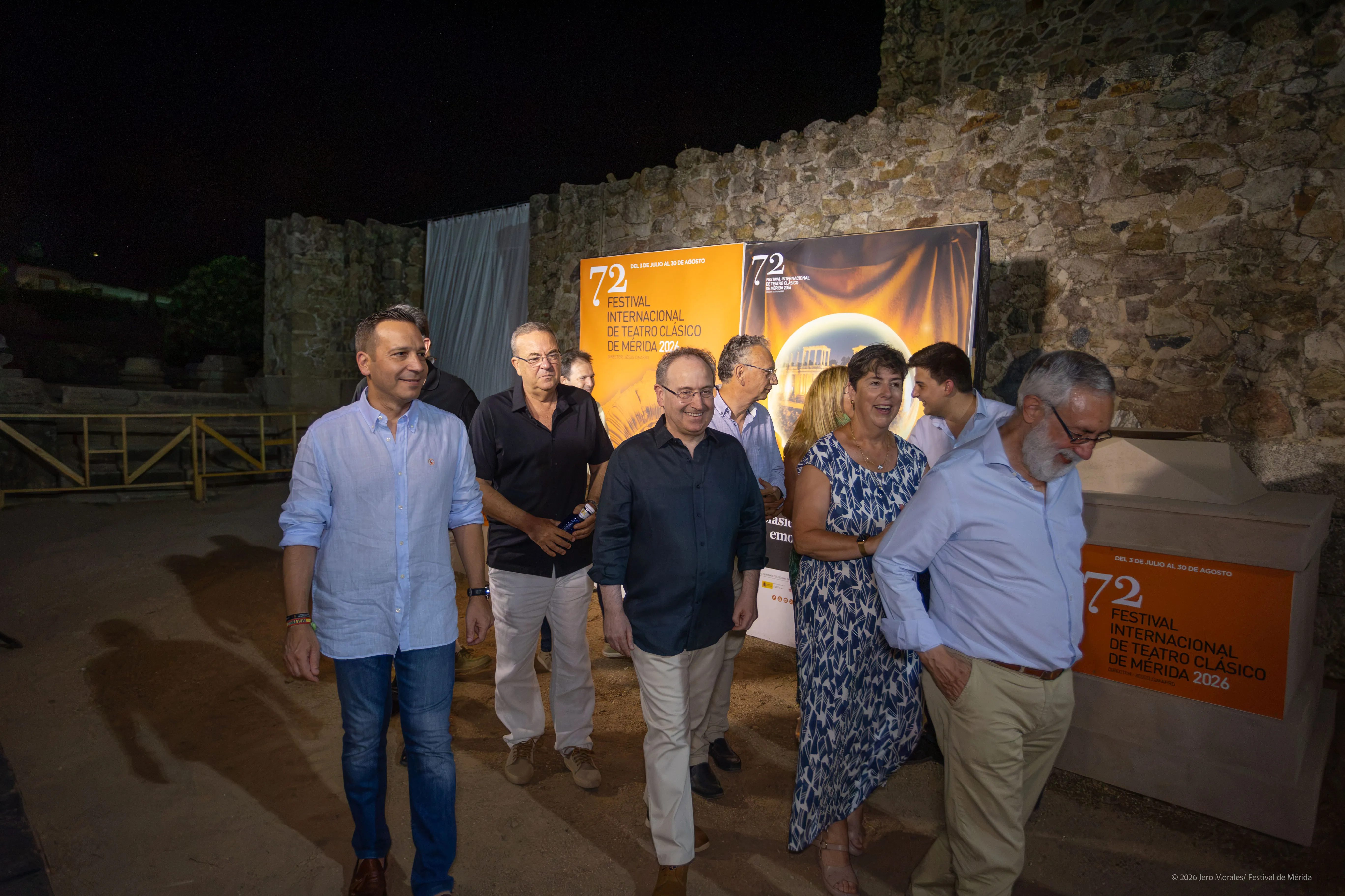 Visita de autoridades al estreno de ‘La Comedia de la Olla’.