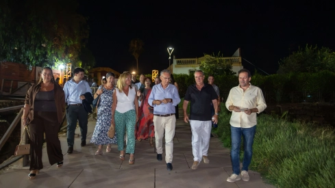 Visita de autoridades al estreno de ‘La Comedia de la Olla’.