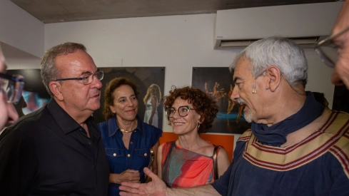 Visita de autoridades al estreno de ‘La Comedia de la Olla’.