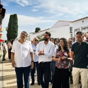 El secretario general del PSOE de Extremadura, Álvaro Sánchez Cotrina, ha reivindicado este sábado en Badajoz la memoria de las víctimas de la represión franquista. / LP