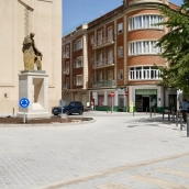 La actuación en la plaza de Santo Domingo se ha desarrollado sobre más de 2.000 metros cuadrados. / LP La actuación en la plaza de Santo Domingo se ha desarrollado sobre más de 2.000 metros cuadrados. / LP