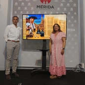 La presentación del festejo tuvo lugar este martes con la delegada de Festejos, Ana Aragoneses, y el propietario de la plaza, José Luis Pereda. / LP La presentación del festejo tuvo lugar este martes con la delegada de Festejos, Ana Aragoneses, y el propietario de la plaza, José Luis Pereda. / LP