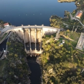 Presa del embalse de Valdeobispo (Cáceres). / CHG Presa del embalse de Valdeobispo (Cáceres). / CHG
