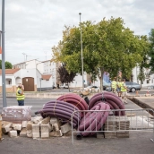 El Ayuntamiento de Mérida ha iniciado los trabajos para instalar dos nuevos pasos peatonales en la avenida Reina Sofía. / LP El Ayuntamiento de Mérida ha iniciado los trabajos para instalar dos nuevos pasos peatonales en la avenida Reina Sofía. / LP