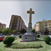 Cruz de los Caídos, situada en la Plaza de América de Cáceres. / LP Cruz de los Caídos, situada en la Plaza de América de Cáceres. / LP