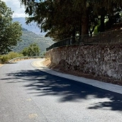La Diputación de Cáceres ha terminado las obras de rehabilitación estructural del firme de la carretera CC-225. / LP 