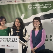  Irene de Miguel entre Nerea Fernández y Alba Soto. / LP