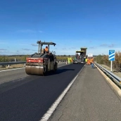 Obras de asfaltado en carreteras. / LP Obras de asfaltado en carreteras. / LP