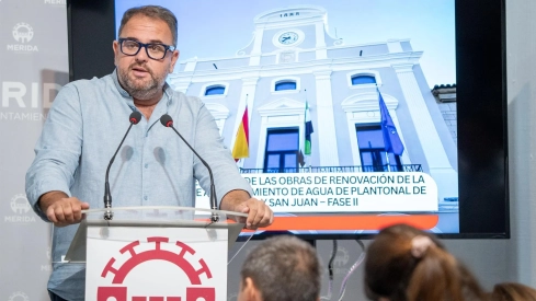 La iniciativa partió del alcalde, el socialista Antonio Rodríguez Osuna. / LP