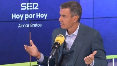 El presidente del Gobierno, Pedro Sánchez durante una entrevista en la Cadena SER. / LP 