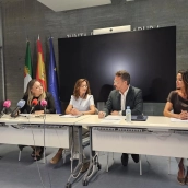 María José Nevado, Laura Pérez Suárez, David Fernández y Elena Salgado, en la presentación de las lanzaderas. / LP María José Nevado, Laura Pérez Suárez, David Fernández y Elena Salgado, en la presentación de las lanzaderas. / LP