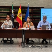 La Consejería de Educación y los cinco sindicatos representativos del sector pactan el plan 'Horizonte +' y prevén pagar también las tutorías y el sexto sexenio. / LP La Consejería de Educación y los cinco sindicatos representativos del sector pactan el plan 'Horizonte +' y prevén pagar también las tutorías y el sexto sexenio. / LP