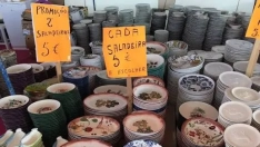 Puesto de loza en la feria de San Mateo de Elvas en una edición anterior. / LP 