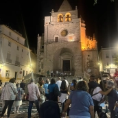 El recorrido comenzó en la Praça da República, donde se congregó un numeroso grupo de participantes. / AC El recorrido comenzó en la Praça da República, donde se congregó un numeroso grupo de participantes. / AC