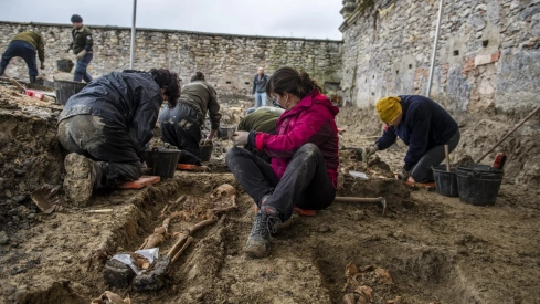 Las exhumaciones en el cementerio de Orduña concluyeron en 2024 y, desde entonces, Gogora ha centrado su trabajo en localizar a las familias y completar la identificación genética. / EP Las exhumaciones en el cementerio de Orduña concluyeron en 2024 y, desde entonces, Gogora ha centrado su trabajo en localizar a las familias y completar la identificación genética. / EP