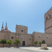 Catedral de Badajoz, en la Plaza de España. / LP Catedral de Badajoz, en la Plaza de España. / LP