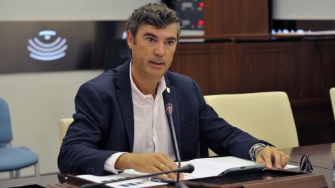 El director general de Transportes y Movilidad, Cristóbal Maza, este miércoles en la Asamblea regional. / Asambleaex El director general de Transportes y Movilidad, Cristóbal Maza, este miércoles en la Asamblea regional. / Asambleaex