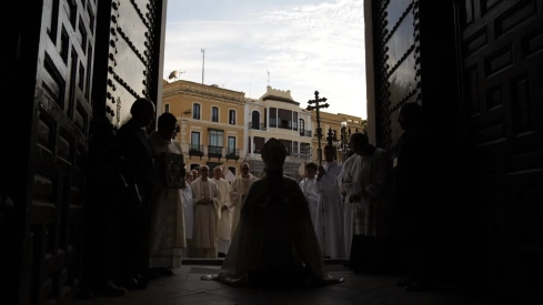 La Catedral de Badajoz abre su Puerta Santa.