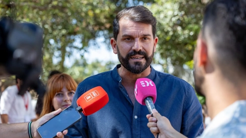 El secretario general del PSOE de Extremadura, Álvaro Sánchez Cotrina. / LP