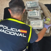 Cuatro personas han sido detenidas en Badajoz en el marco de la operación 'Jeque'. / CNP Cuatro personas han sido detenidas en Badajoz en el marco de la operación 'Jeque'. / CNP