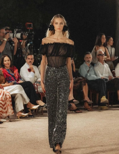 Desfile de Redondo Brand.