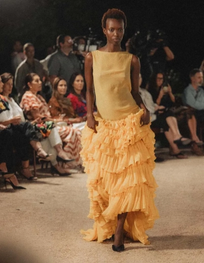 Desfile de Redondo Brand.