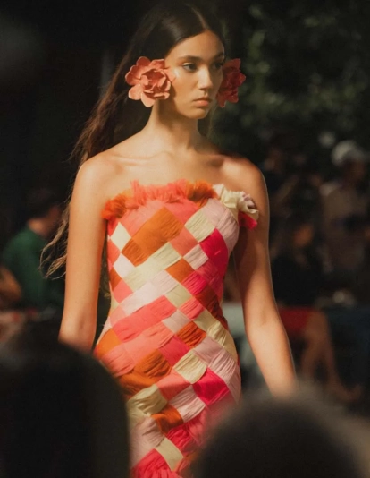 Desfile de Redondo Brand.