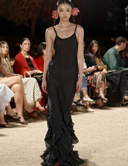 Desfile de Redondo Brand.