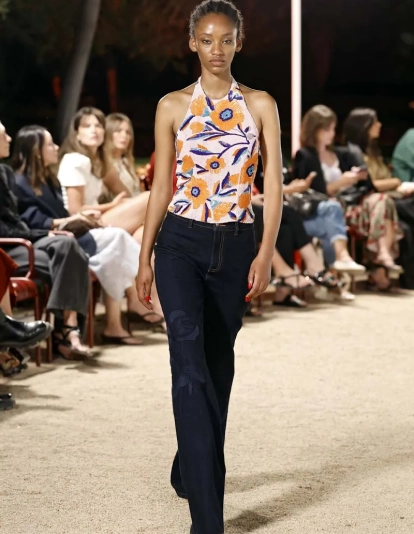 Desfile de Redondo Brand.