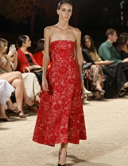 Desfile de Redondo Brand.