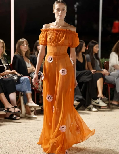 Desfile de Redondo Brand.