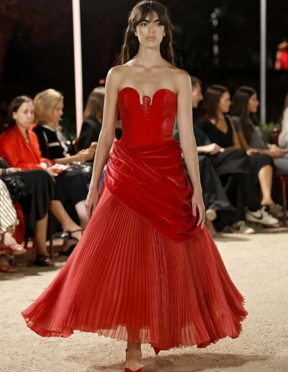 Desfile de Redondo Brand.