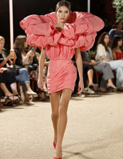Desfile de Redondo Brand.