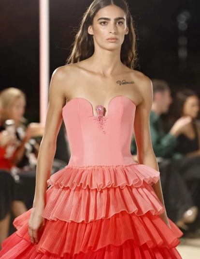 Desfile de Redondo Brand.