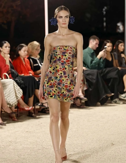 Desfile de Redondo Brand.