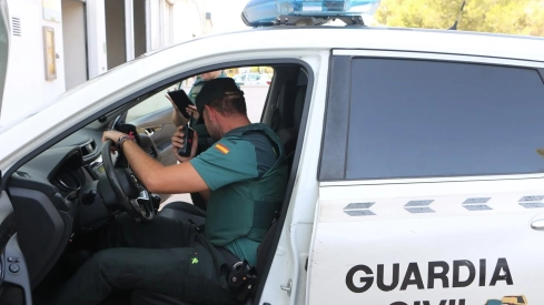 Por el momento, el cuerpo está pendiente de identificación y también del levantamiento para su traslado al Instituto de Medicina Legal. / LP Por el momento, el cuerpo está pendiente de identificación y también del levantamiento para su traslado al Instituto de Medicina Legal. / LP