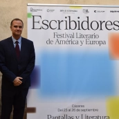 Presentación el pasado día 11 del festival por parte del secretario general de Cultura, José Luis Gil Soto; el concejal de Cultura, Jorge Suárez; y el director de la Cátedra Vargas Llosa, Raúl Tola. / LP Presentación el pasado día 11 del festival por parte del secretario general de Cultura, José Luis Gil Soto; el concejal de Cultura, Jorge Suárez; y el director de la Cátedra Vargas Llosa, Raúl Tola. / LP