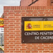 Entrada del Centro Penitenciario de Cáceres. / LP Entrada del Centro Penitenciario de Cáceres. / LP